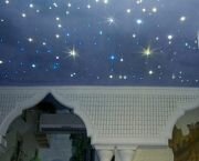 Красочные переливы космических пейзажей на натяжном потолке — эффект «звёздное небо» 